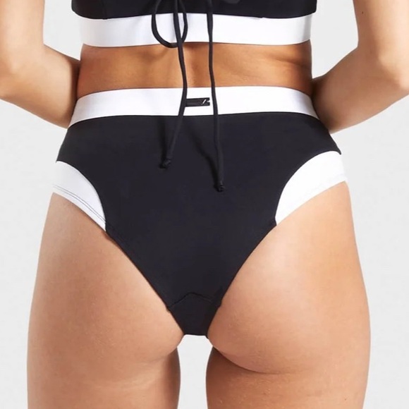 Gymshark Horizon Sport Bikini Bottoms Black Size Medium - Picture 1 of 7